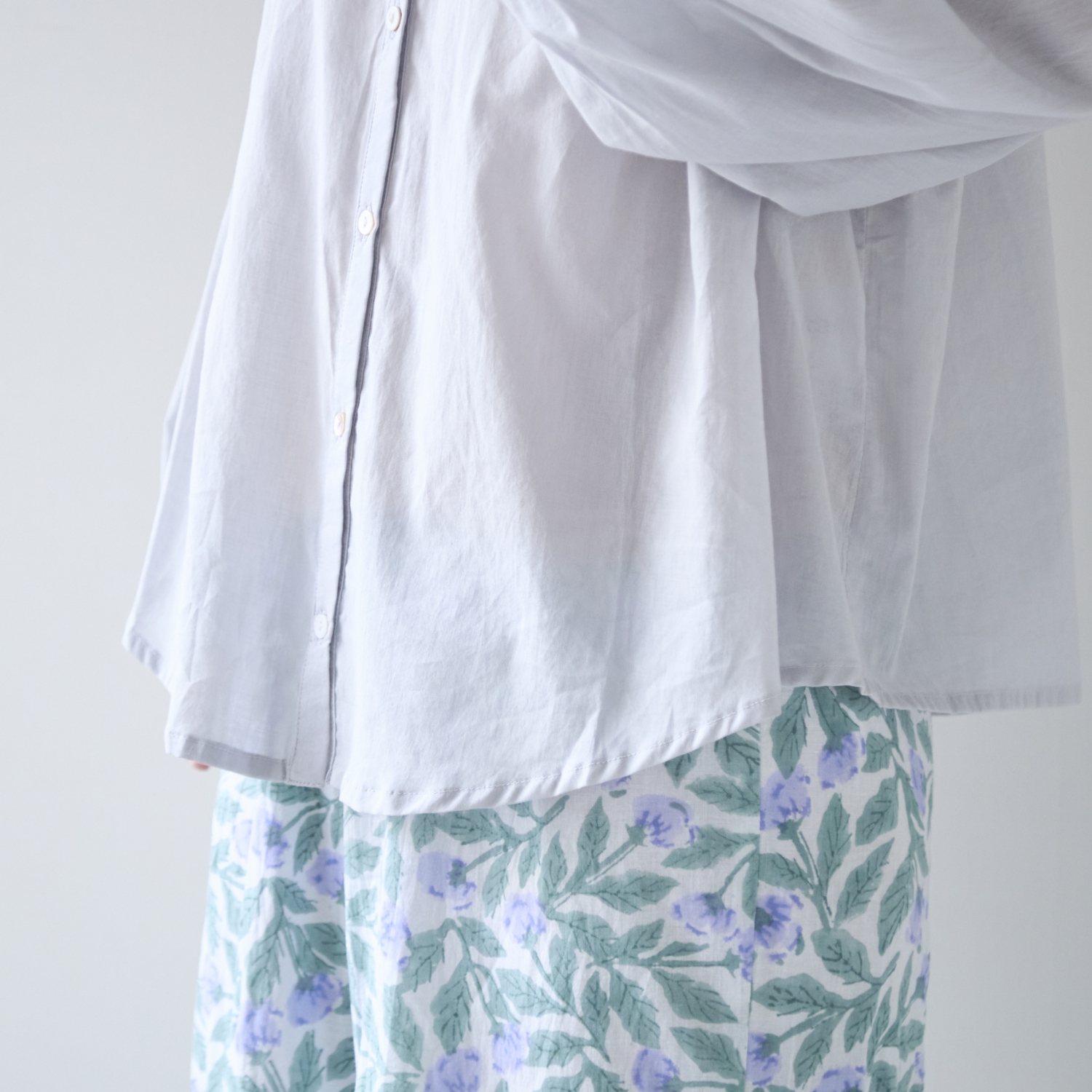 Kilka×kapuwa/風が通るなめらかモスリンブラウス